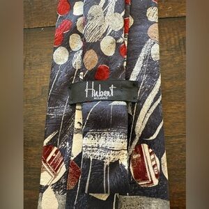 Hubert Milano Abstract Patterned Tie